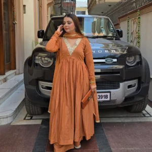 Cinnamon Luxe Mul Cotton Flowy Designer Suit