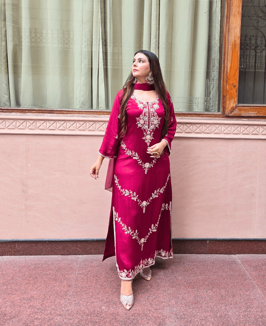 Aarohi Luxury Chiffon Crepe Handwork Suit Set - Image 4