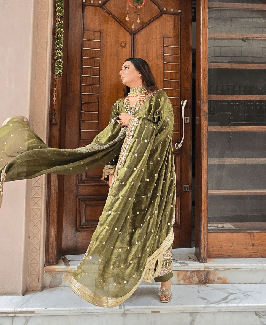 ZAREEN Premium Hand-Embroidered Tissue Suit - Image 6