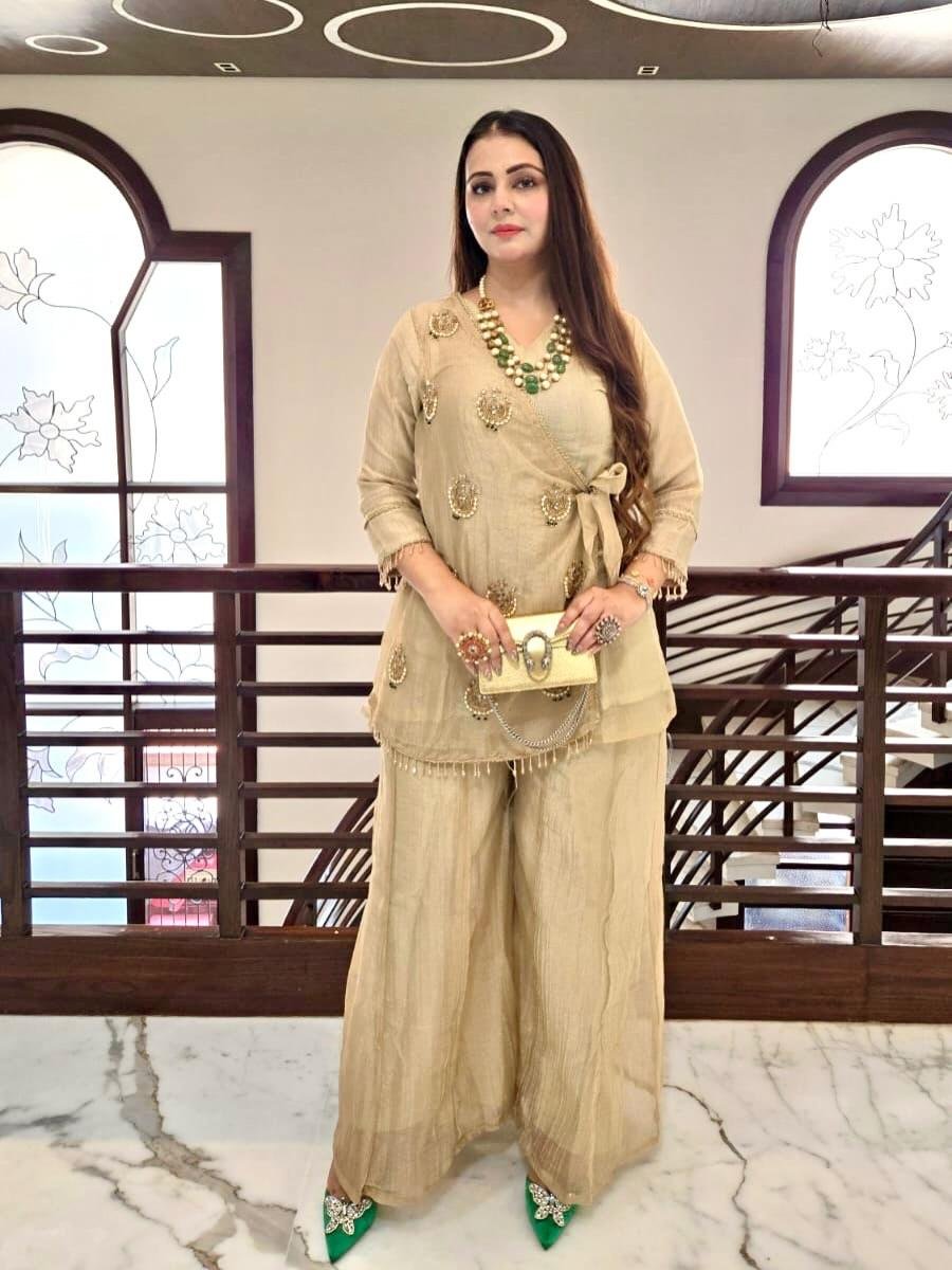 Sunehri Sage Co-ord Set Pure Tissue Salsa Handworked