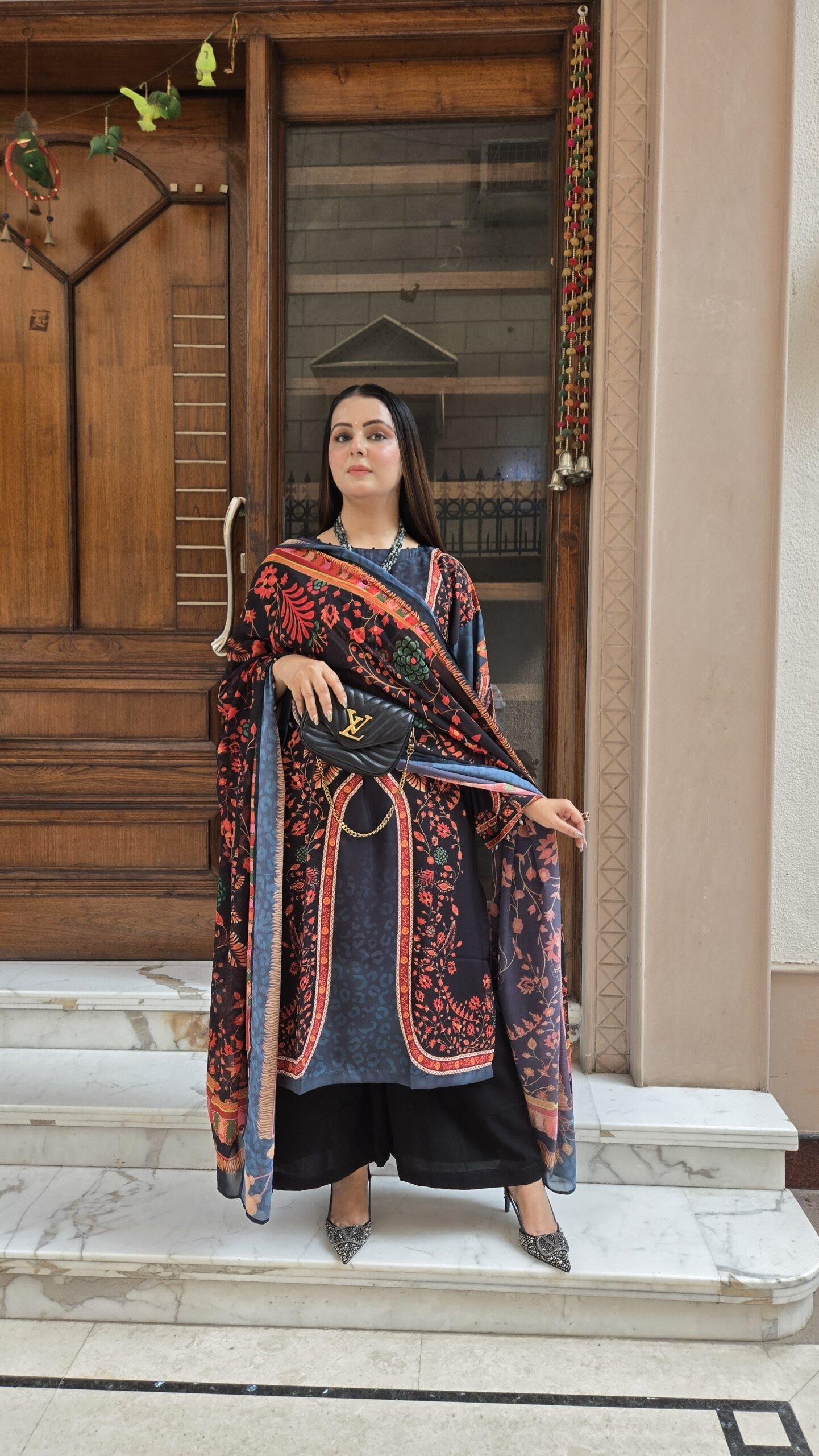 Designer Kashmiri Choga Phiran Set - Image 2