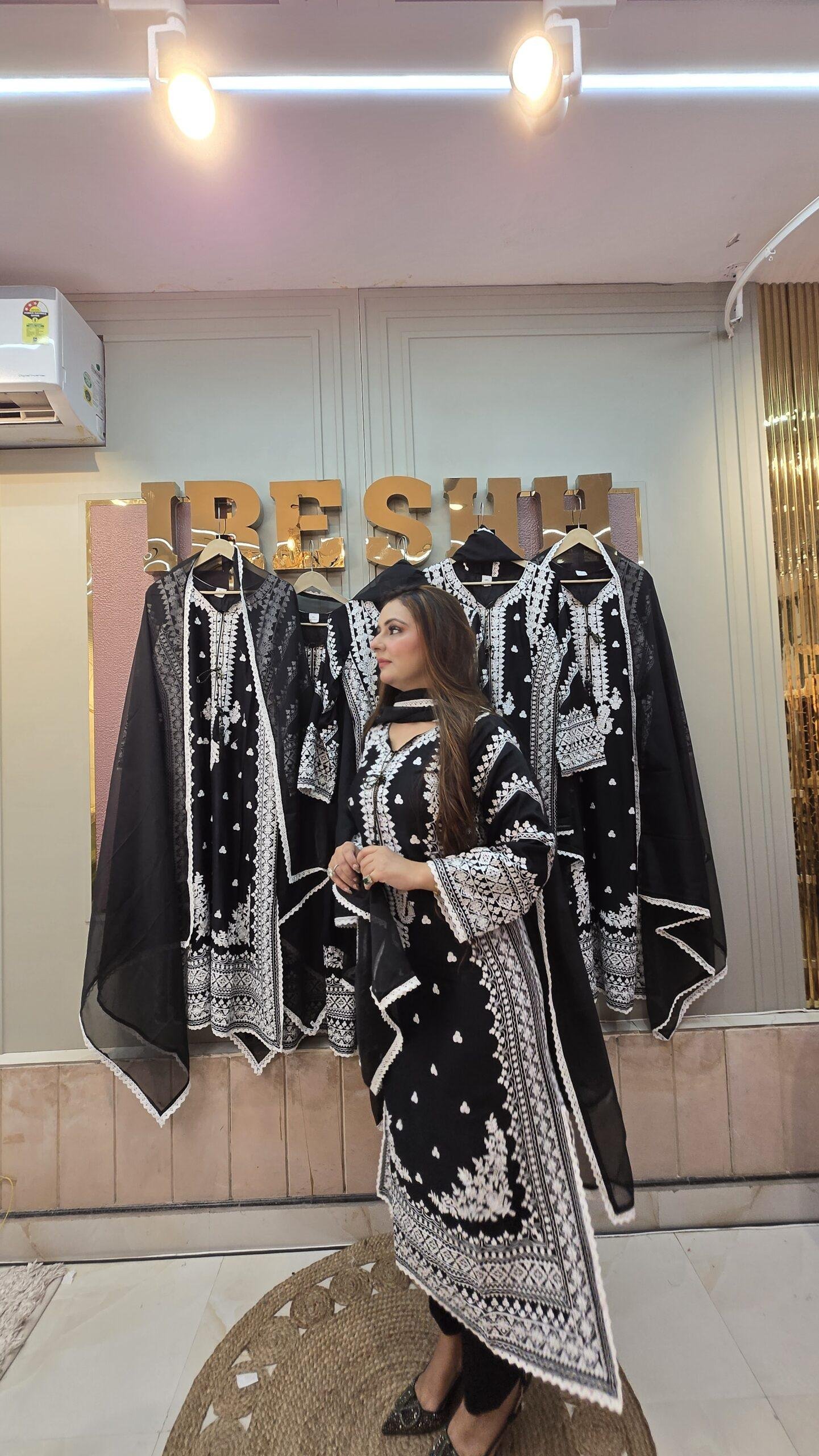 Zar-e-Mahfil Pakistani Suit Set - Image 6