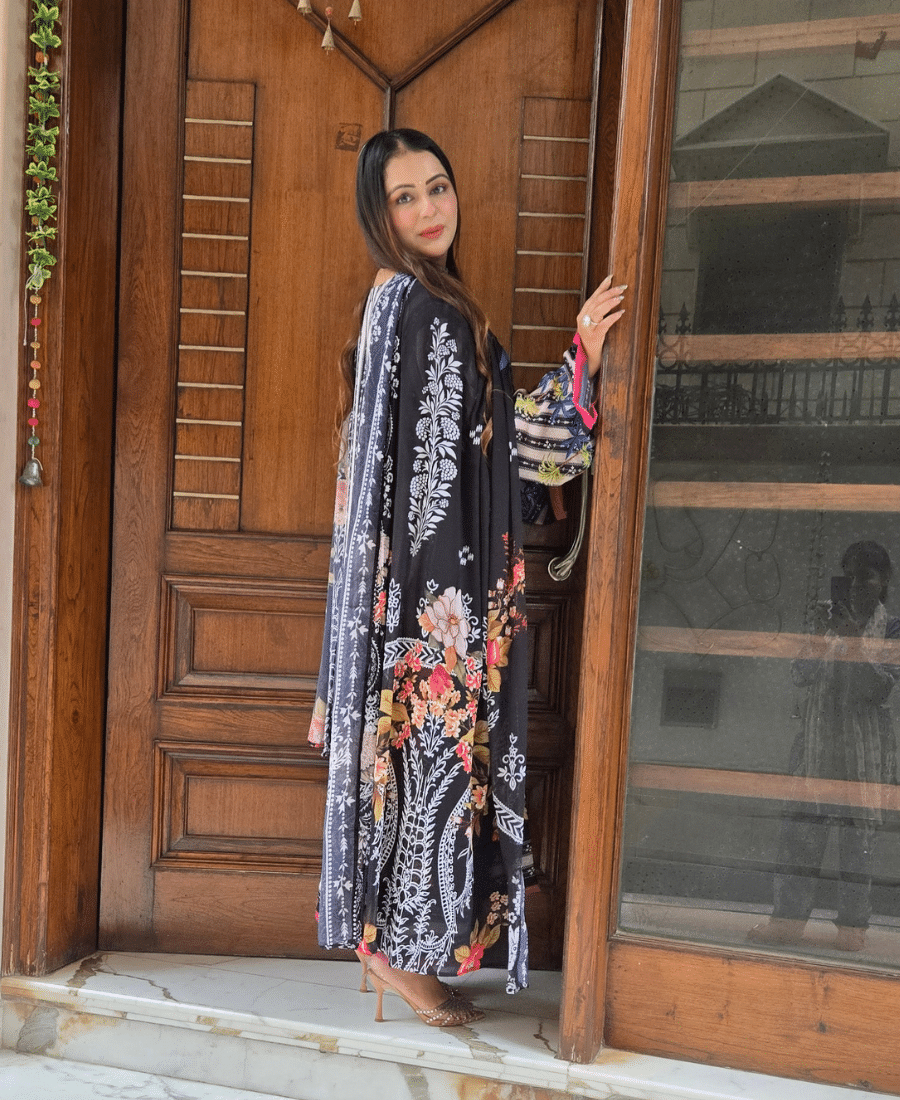 Pakistani Designer Printed Suit Set - Image 7